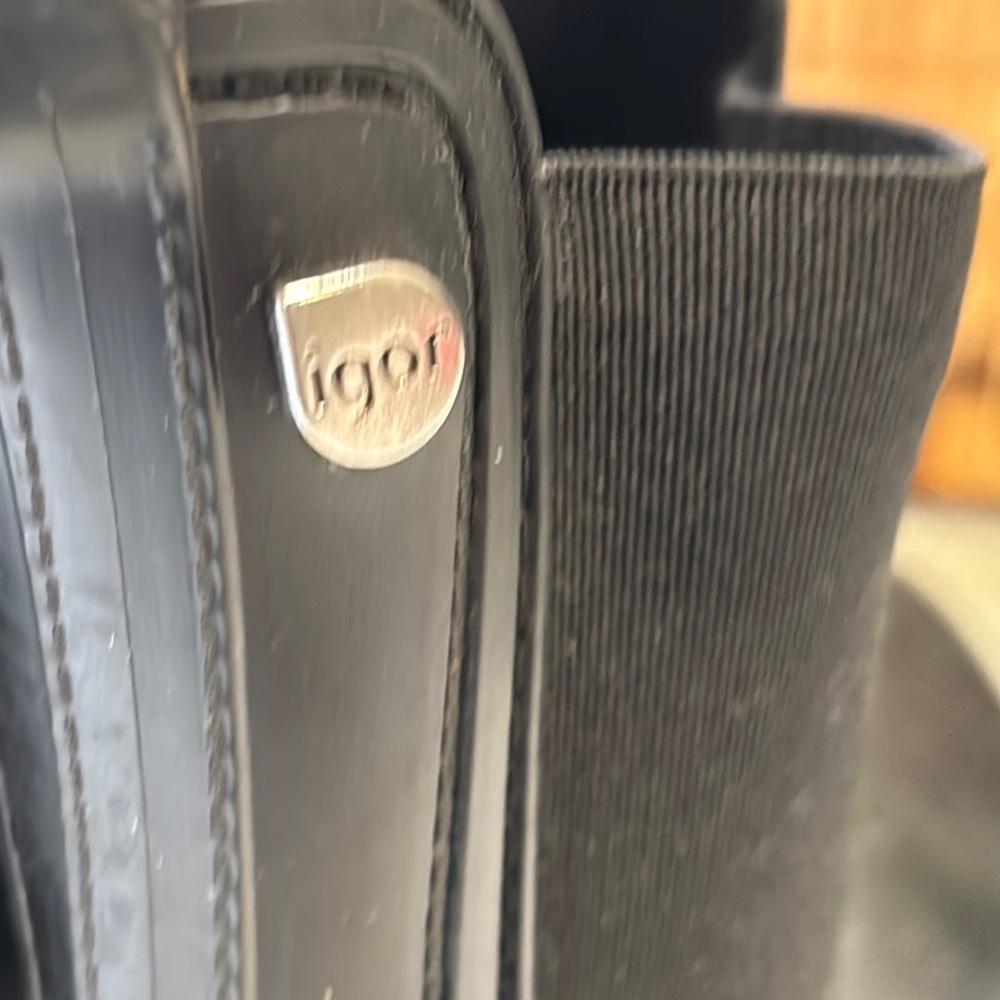 Igor Trak Mate Tri Slip-On Rain Boot Waterproof in Black - Picture 4 of 9